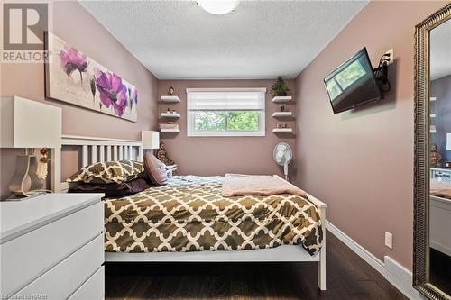 54 Runcorn Street, St. Catharines, ON - Indoor Photo Showing Bedroom