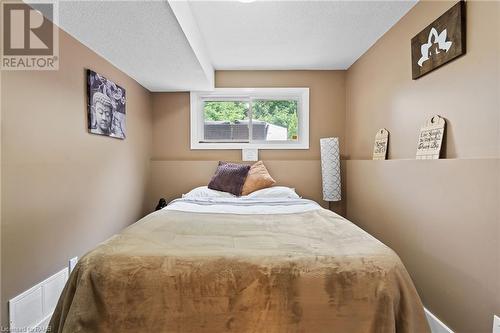 54 Runcorn Street, St. Catharines, ON - Indoor Photo Showing Bedroom