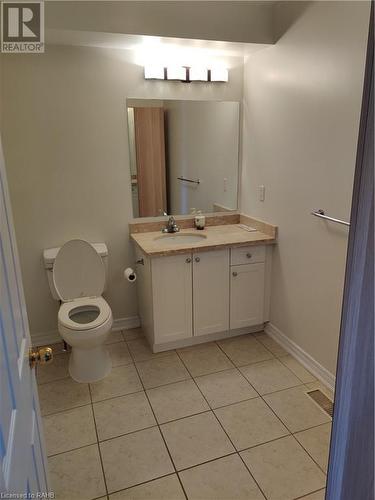 96 Nelson Street W Unit# 31, Oakville, ON - Indoor Photo Showing Bathroom