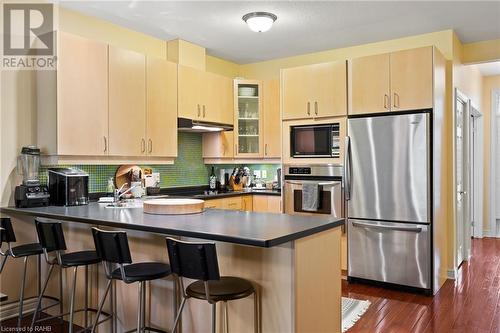 99 Willowlanding Court, Welland, ON - Indoor Photo Showing Kitchen