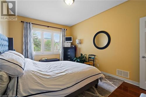 99 Willowlanding Court, Welland, ON - Indoor Photo Showing Bedroom