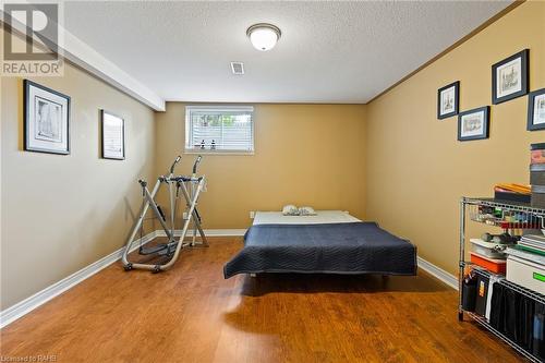 99 Willowlanding Court, Welland, ON - Indoor Photo Showing Bedroom