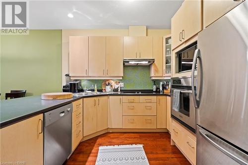 99 Willowlanding Court, Welland, ON - Indoor Photo Showing Kitchen