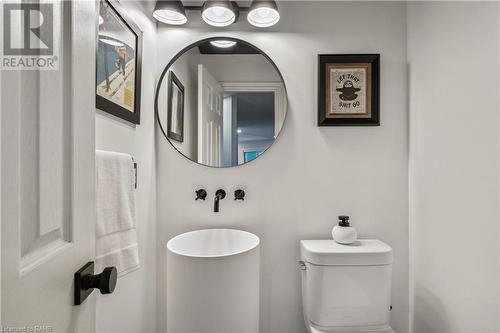 1150 Skyview Drive Unit# 18, Burlington, ON - Indoor Photo Showing Bathroom