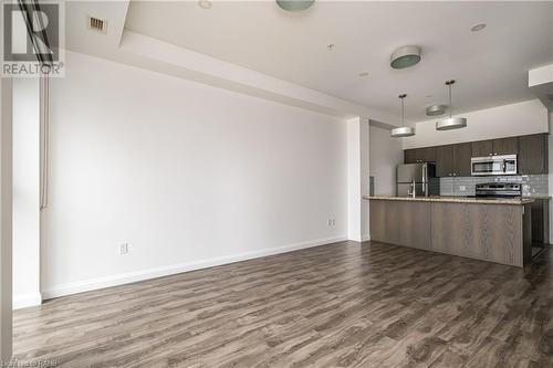 112 King Street E Unit# 1003, Hamilton, ON - Indoor Photo Showing Kitchen