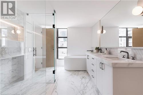 20 Niagara Street Unit# Ph1, Toronto, ON - Indoor Photo Showing Bathroom