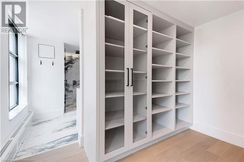 20 Niagara Street Unit# Ph1, Toronto, ON - Indoor With Storage