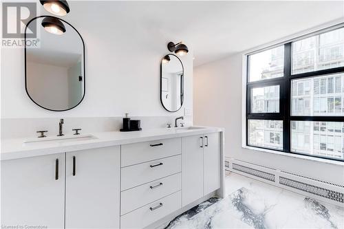 20 Niagara Street Unit# Ph1, Toronto, ON - Indoor Photo Showing Bathroom