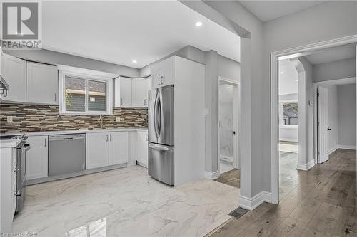 146 Craigroyston Road, Hamilton, ON - Indoor Photo Showing Kitchen With Upgraded Kitchen