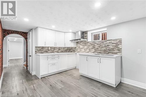 146 Craigroyston Road, Hamilton, ON - Indoor Photo Showing Kitchen With Upgraded Kitchen