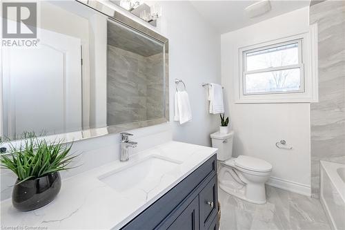 all new bath - 3045 Portage Road, Niagara Falls, ON - Indoor Photo Showing Bathroom