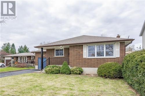 lots of curb appeal - 3045 Portage Road, Niagara Falls, ON - Outdoor