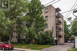 40 ROBINSON Street Unit# 307  Hamilton, ON L8P 1Y9