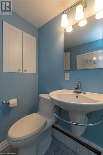 40 Robinson Street Unit# 307, Hamilton, ON - Indoor Photo Showing Bathroom