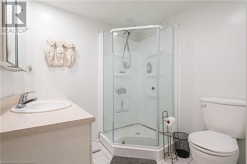 2 Glencairn Drive Unit# 2, St. Catharines, ON - Indoor Photo Showing Bathroom