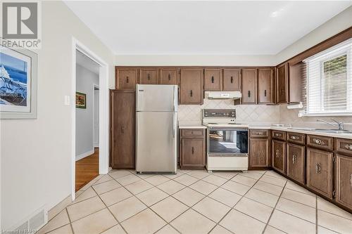 740 Greenhill Avenue, Hamilton, ON - Indoor Photo Showing Kitchen