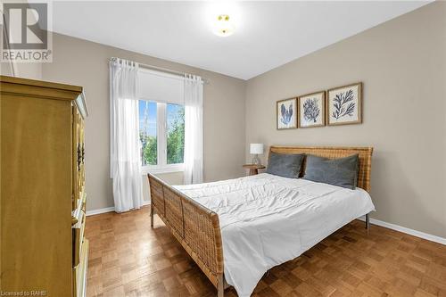 740 Greenhill Avenue, Hamilton, ON - Indoor Photo Showing Bedroom