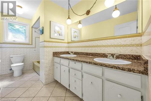 740 Greenhill Avenue, Hamilton, ON - Indoor Photo Showing Bathroom