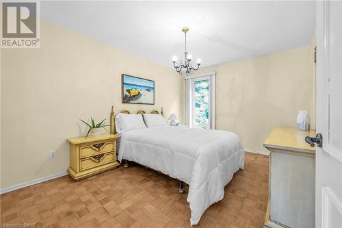 740 Greenhill Avenue, Hamilton, ON - Indoor Photo Showing Bedroom