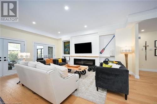 50 Bluenose Drive, Port Dover, ON - Indoor Photo Showing Living Room With Fireplace