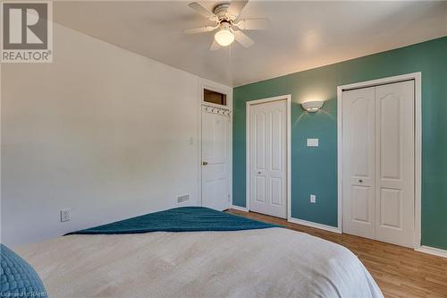 167 Balsam Avenue S, Hamilton, ON - Indoor Photo Showing Bedroom