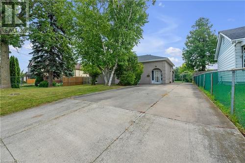 42 Deerhurst Road, Stoney Creek, ON - Outdoor