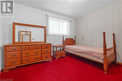 42 Deerhurst Road, Stoney Creek, ON - Indoor Photo Showing Bedroom