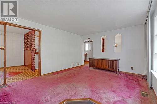 42 Deerhurst Road, Stoney Creek, ON - Indoor Photo Showing Other Room