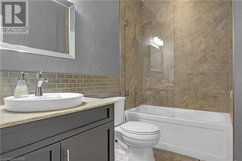 22 Creekside Drive, Niagara-On-The-Lake, ON - Indoor Photo Showing Bathroom