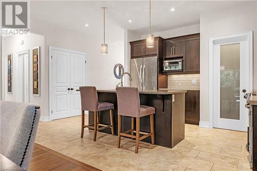 22 Creekside Drive, Niagara-On-The-Lake, ON - Indoor Photo Showing Kitchen With Upgraded Kitchen