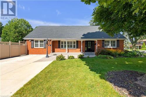 4 Cambria Court, Hamilton, ON - Outdoor With Facade