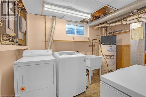 4 Cambria Court, Hamilton, ON - Indoor Photo Showing Laundry Room