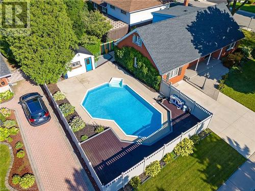 4 Cambria Court, Hamilton, ON - Outdoor With In Ground Pool