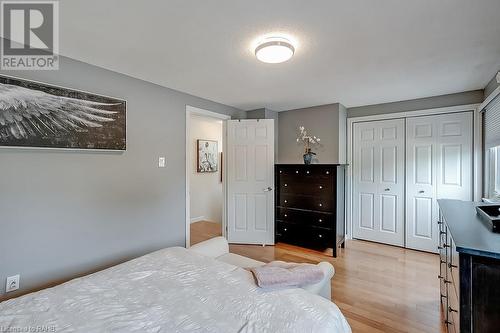 2450 Malcolm Crescent, Burlington, ON - Indoor Photo Showing Bedroom