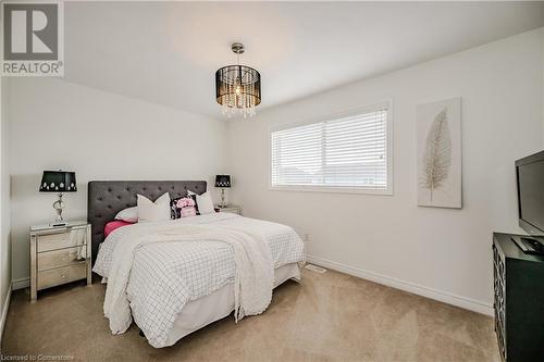 37 Moonbeam Drive, Hamilton, ON - Indoor Photo Showing Bedroom