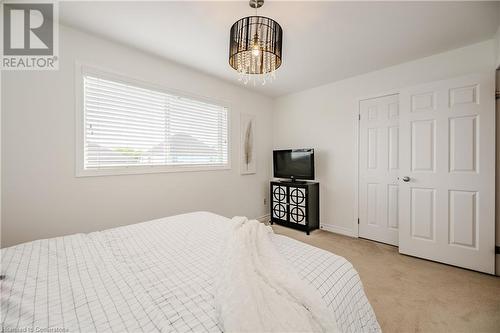 37 Moonbeam Drive, Hamilton, ON - Indoor Photo Showing Bedroom