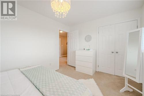 37 Moonbeam Drive, Hamilton, ON - Indoor Photo Showing Bedroom