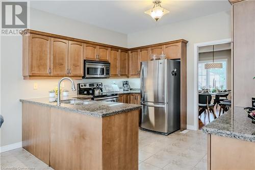 37 Moonbeam Drive, Hamilton, ON - Indoor Photo Showing Kitchen With Stainless Steel Kitchen With Double Sink