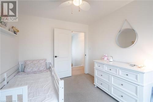 2935 Berwick Drive, Burlington, ON - Indoor Photo Showing Bedroom