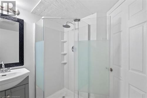 7 Atessa Drive Unit# 11, Hamilton, ON - Indoor Photo Showing Bathroom