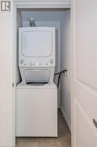 81 Robinson Street Unit# 804, Hamilton, ON - Indoor Photo Showing Laundry Room