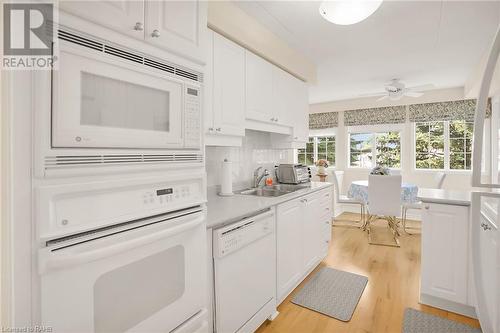 600 Silverbirch Boulevard Unit# 203, Mount Hope, ON - Indoor Photo Showing Kitchen With Double Sink