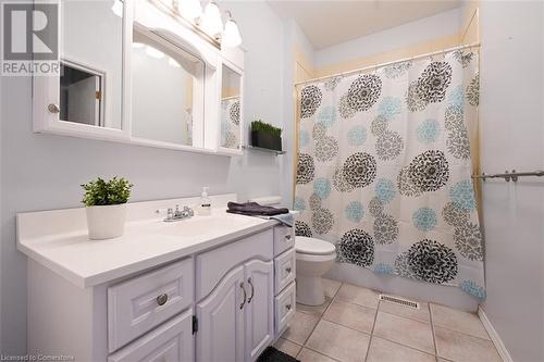 5768 Summer Street, Niagara Falls, ON - Indoor Photo Showing Bathroom