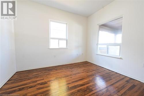 5768 Summer Street, Niagara Falls, ON - Indoor Photo Showing Other Room