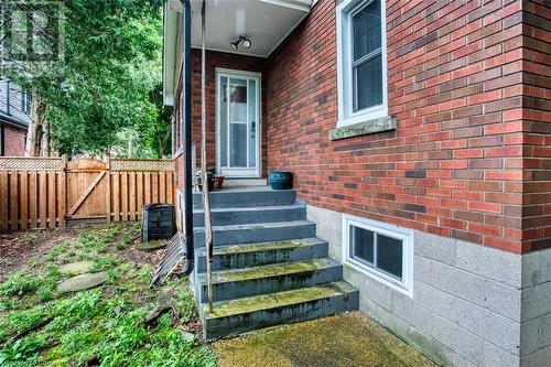 40 Pottruff Road S, Hamilton, ON - Outdoor With Exterior