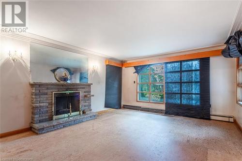 40 Pottruff Road S, Hamilton, ON - Indoor Photo Showing Living Room With Fireplace