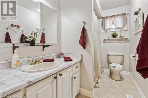 4012 Kingston Court, Burlington, ON - Indoor Photo Showing Bathroom