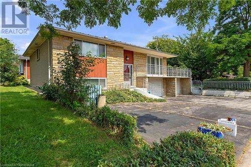 33 South Bend Road E, Hamilton, ON - Outdoor With Deck Patio Veranda