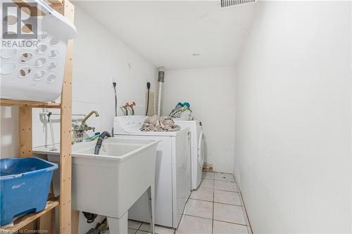 171 Arkell Street, Hamilton, ON - Indoor Photo Showing Laundry Room