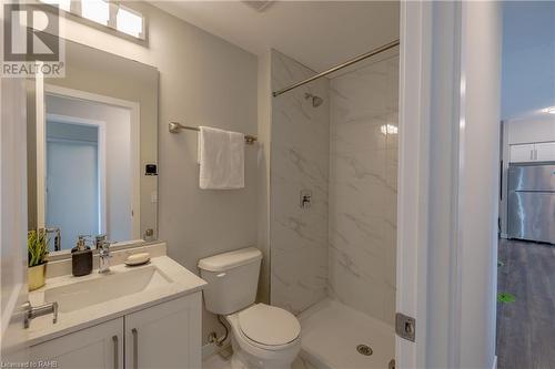 15 Queen Street S Unit# 902, Hamilton, ON - Indoor Photo Showing Bathroom